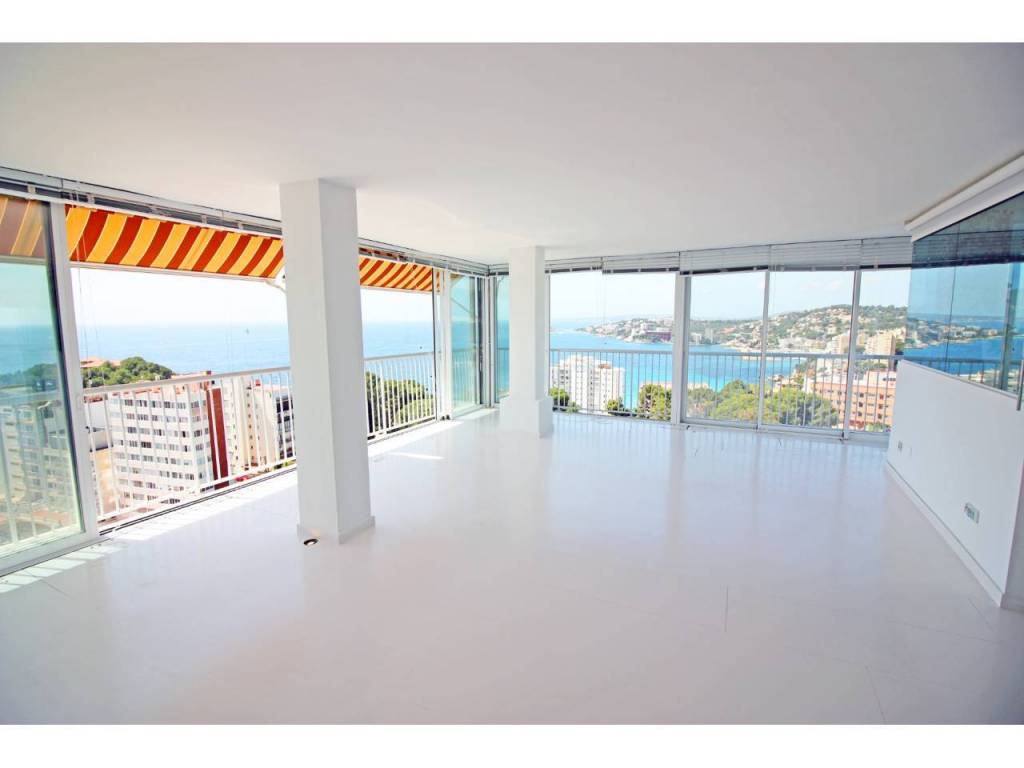 "APARTAMENTO TIPO LOFT CON VISTAS AL MAR Y MONTAÑA"