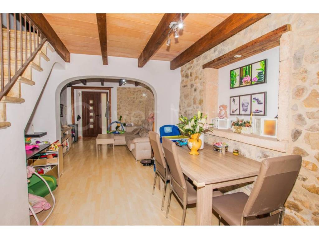 CASA MALLORQUINA TOTALMENTE REFORMADA EN EL CENTRO DE INCA