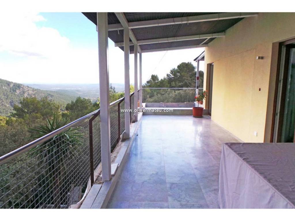EXCLUSIVA CASA CON VISTAS PANORÁMICAS EN "ES VERGER"