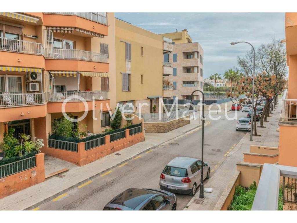 PRIMER PISO CON GARAJE A UN MINUTO DEL PASEO DEL MAR Y DE LA PLAYA