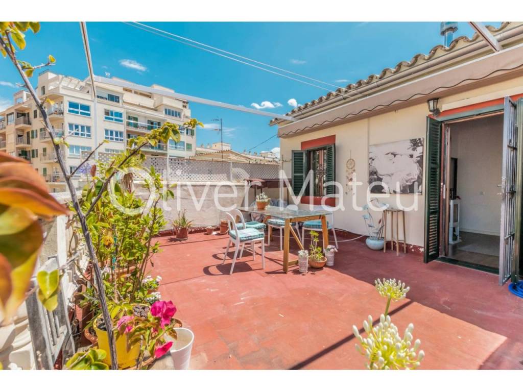 ÁTICO A LA VENTA CON TERRAZA