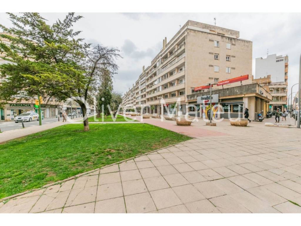 GRAN PISO DE 4 DORMITORIOS CON GARAJE OPCIONAL
