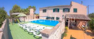 CASA CON PISCINA Y LICENCIA ETV A UN PASO DE PALMA