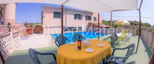 CASA CON PISCINA Y LICENCIA ETV A UN PASO DE PALMA
