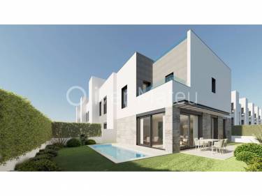 CHALET CON PISCINA PRIVADA A 400MTS DE LA PLAYA