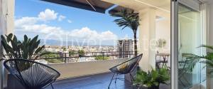 ÁTICO RENOVADO CON TERRAZAS Y VISTAS DESPEJADAS