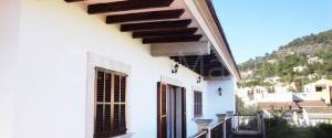 CHALET CON  JARDIN, PISCINA, GARAJE Y PISTA DE TENIS