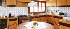 CHALET CON  JARDIN, PISCINA, GARAJE Y PISTA DE TENIS