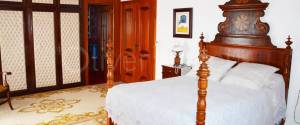 CHALET CON  JARDIN, PISCINA, GARAJE Y PISTA DE TENIS