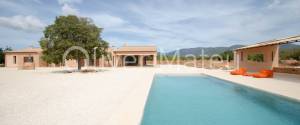 ESPECTACULAR VILLA A ESTRENAR EN PARCELA DE 61.913M²