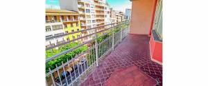 LARGE FLAT WITH PARKING SPACE IN CORTE INGLES AVENIDAS AREA