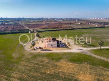 CASA EN PARCELA DE 87.000m² EN SANT JORDI