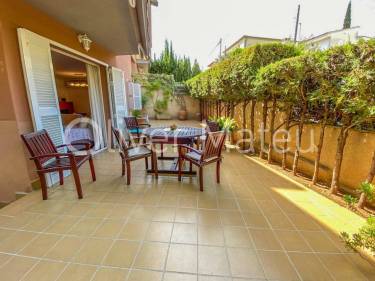 CHALET PAREADO CON TERRAZA Y SOLARIUM