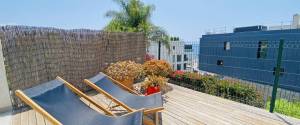 APARTAMENTO CON GRAN TERRAZA - CERCA DE LA PLAYA
