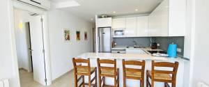 APARTAMENTO CON GRAN TERRAZA - CERCA DE LA PLAYA