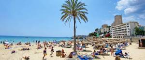 APARTAMENTO CON GRAN TERRAZA - CERCA DE LA PLAYA