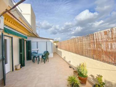 ÁTICO CON TERRAZA EN EL CASCO ANTIGUO