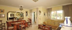 CHALET PAREADO EN CAN CARBONELL