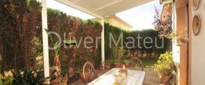 CHALET PAREADO EN CAN CARBONELL