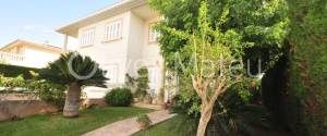 CHALET PAREADO EN CAN CARBONELL