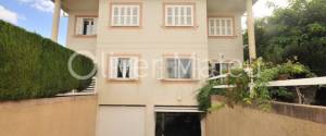 CHALET PAREADO EN CAN CARBONELL