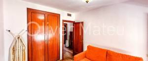 PISO MÁS ESTUDIO CON TERRAZA, PISCINA Y PARKING EN EL TERRENO
