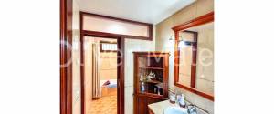 PISO MÁS ESTUDIO CON TERRAZA, PISCINA Y PARKING EN EL TERRENO