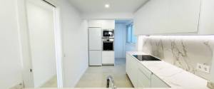 ÁTICO RENOVADO CON TERRAZA PRIVADA