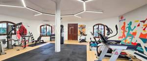 PLANTA BAJA CON TERRAZA, PISCINAS COMUNITARIAS, GIMNASIO Y PARKING