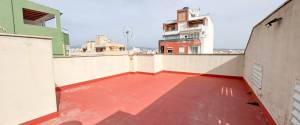ÁTICO EN EL CENTRO CON TERRAZA Y PISCINA