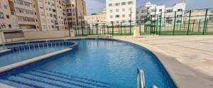 ÁTICO EN EL CENTRO CON TERRAZA Y PISCINA