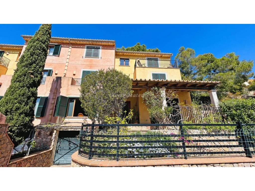 Chalet pareado situado en Portals Nous-Bendinat