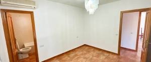 CASA RÚSTICA CON PISCINA Y HUERTO