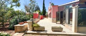 CASA RÚSTICA CON PISCINA Y HUERTO