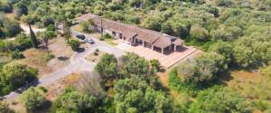 CASA CON CUADRAS DE CABALLOS EN PARCELA DE 15.000m² EN CA'N PICAFORT