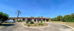 CASA CON CUADRAS DE CABALLOS EN PARCELA DE 15.000m² EN CA'N PICAFORT