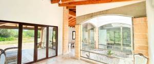 CASA CON CUADRAS DE CABALLOS EN PARCELA DE 15.000m² EN CA'N PICAFORT