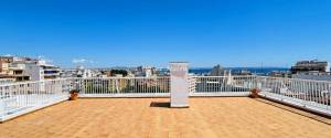 GERÄUMIGE UND RENOVIERTE WOHNUNG MIT EXKLUSIVEM BLICK AUF DEN PALMA SPORT & TENNIS CLUB