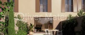 CHALET ADOSADO DE OBRA NUEVA  CON TERRAZA, JARDÍN , APARCAMIENTO Y PISCINA COMUNITARIA