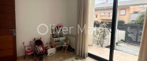 GRAN CHALET ADOSADO DE 4 DORMITORIOS CON PISCINA Y GARAJE