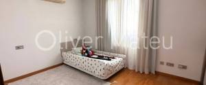 GRAN CHALET ADOSADO DE 4 DORMITORIOS CON PISCINA Y GARAJE