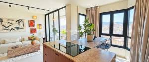 APARTAMENTO DE ENSUEÑO TOTALMENTE RENOVADO CON ESPECTACULARES VISTAS AL MAR