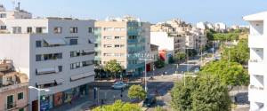 CENTRALLY LOCATED PENTHOUSE APARTMENT WITH LARGE ROOF TERRACE