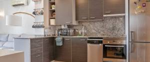 CENTRALLY LOCATED PENTHOUSE APARTMENT WITH LARGE ROOF TERRACE