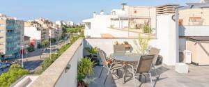 CENTRALLY LOCATED PENTHOUSE APARTMENT WITH LARGE ROOF TERRACE