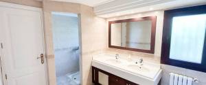 HOUSE WITH HORSE STABLES ON A 15,000m² PLOT IN CA'N PICAFORT