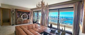 LARGE FOUR-BEDROOM APARTMENT WITH SEA VIEWS ON THE WATERFRONT