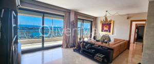 LARGE FOUR-BEDROOM APARTMENT WITH SEA VIEWS ON THE WATERFRONT