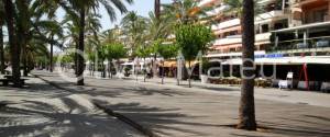 ESTUDIO CON TERRAZA EN PRIMERA LINEA DE MAR  PUERTO DE ALCUDIA