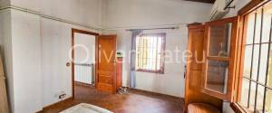 LARGE RUSTIC HOUSE WITH POOL AND GARAGE IN ESTABLIMENTS